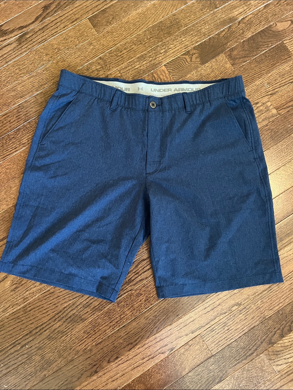 Under armour golf shorts 40